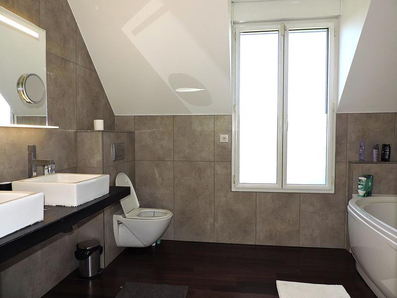 Maison contemporaine - 224 m² - 8 pièces