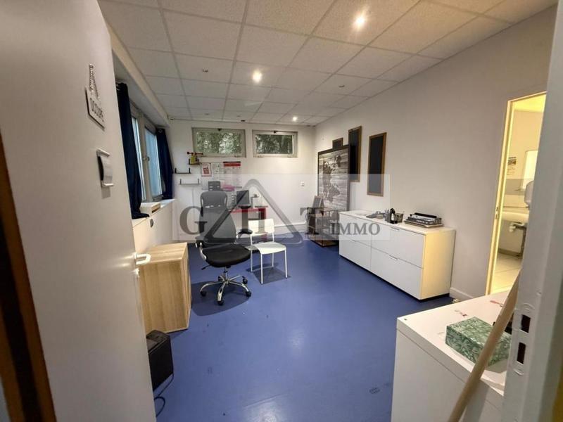 Bureau - 800 m²