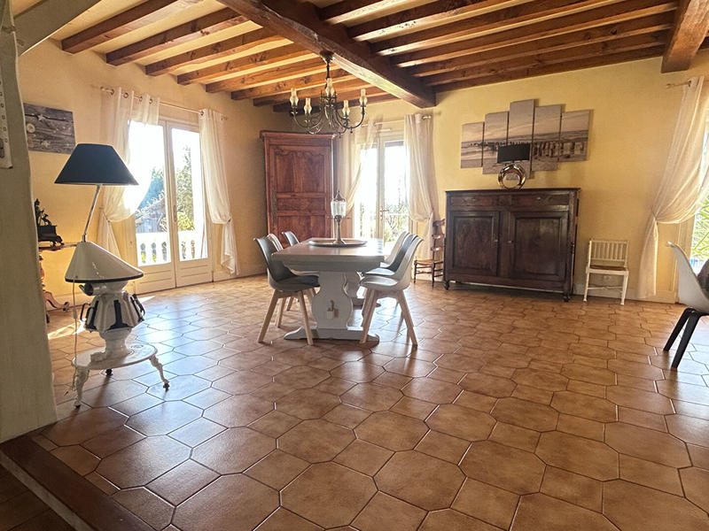 Maison - 178 m² - 6 pièces