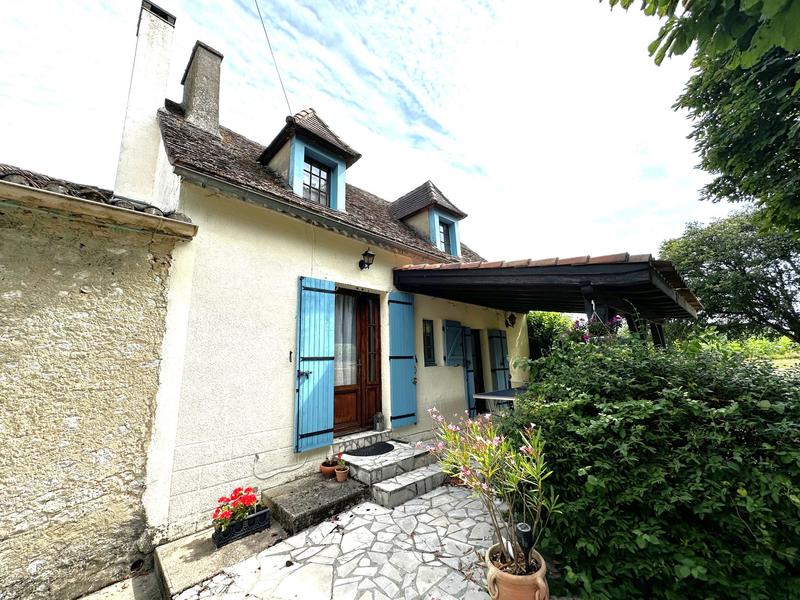 Maison traditionnelle - 195 m² - 6 pièces