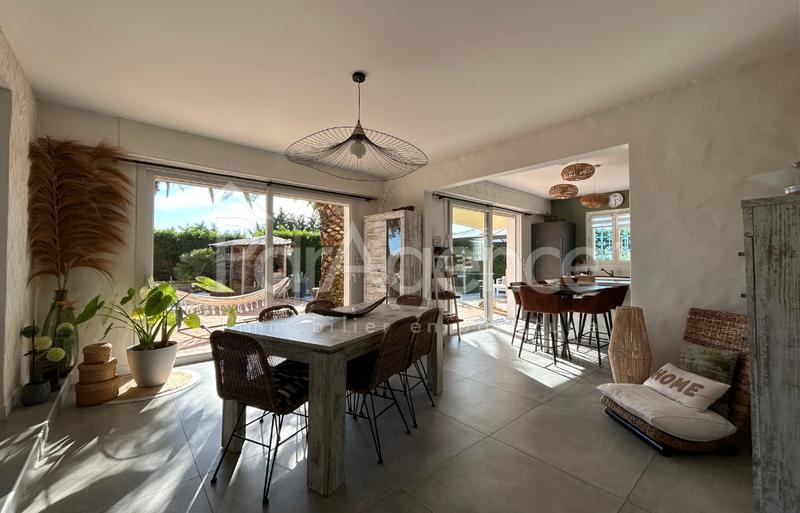 Maison - 246 m² - 6 pièces