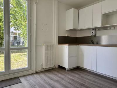 Maison - 77 m² - 5 pièces