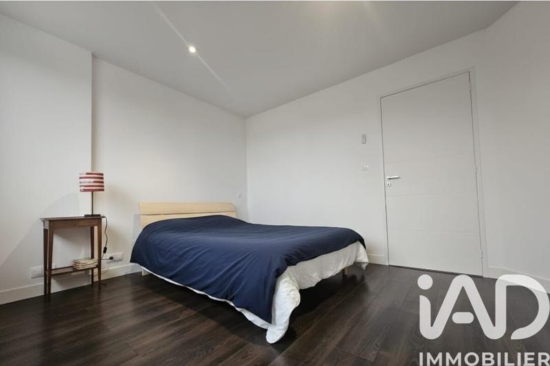 Maison - 244 m² - 8 pièces