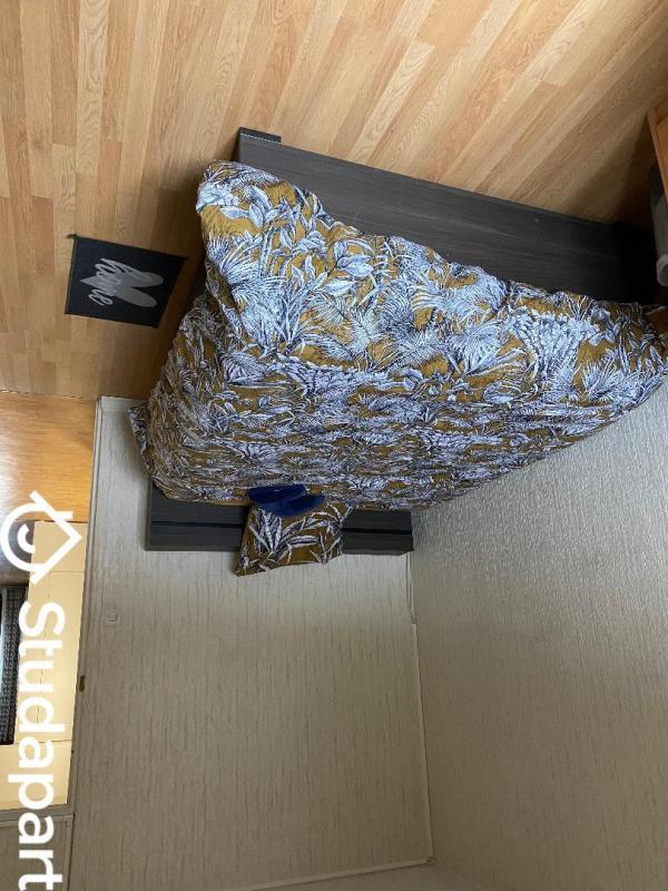 Chambre - 12 m² - 1 pièce