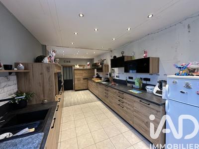 Maison - 140 m² - 6 pièces