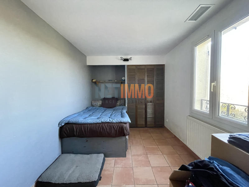 Villa - 200 m² - 9 pièces