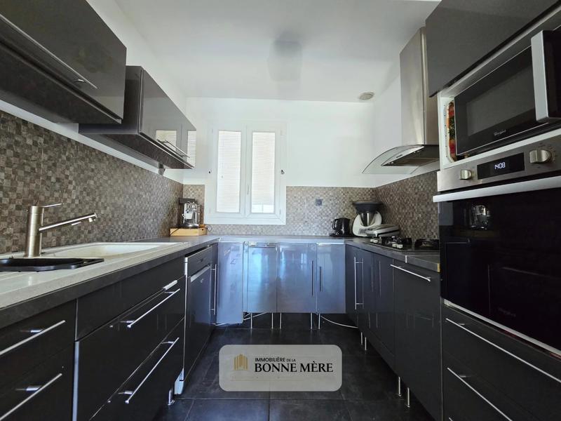 Maison - 90 m² - 4 pièces