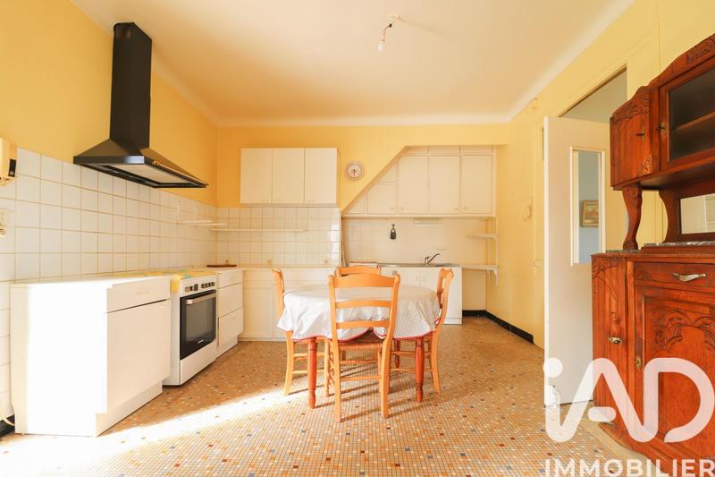 Maison - 302 m² - 10 pièces