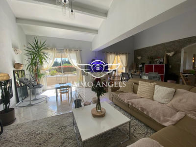 Maison traditionnelle - 165 m² - 7 pièces