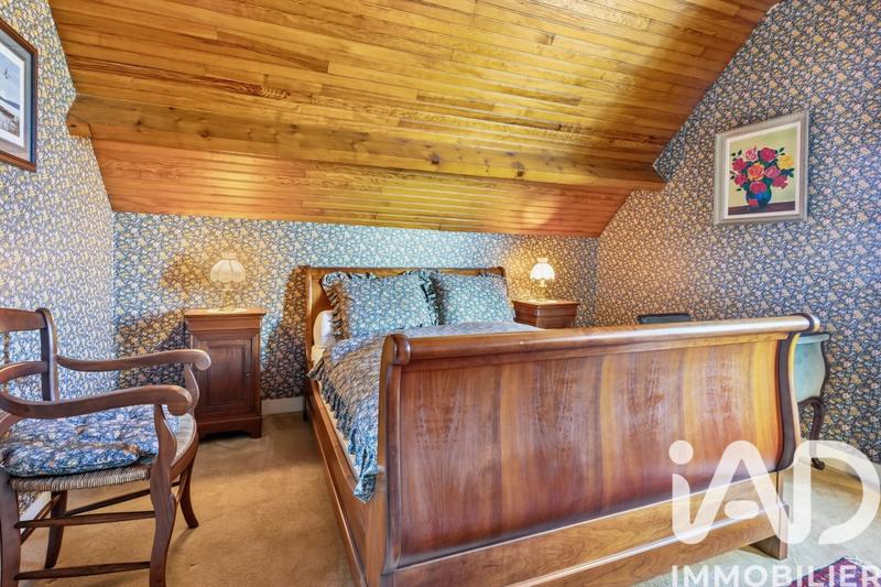 Maison - 163 m² - 9 pièces