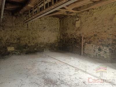 Grange - 270 m² - 8 pièces