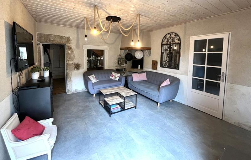 Maison - 161 m² - 9 pièces