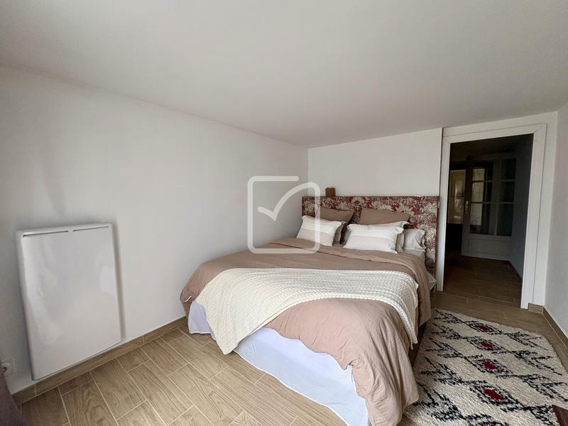 Maison - 200 m² - 8 pièces