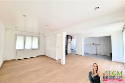 Maison - 102 m² - 4 pièces