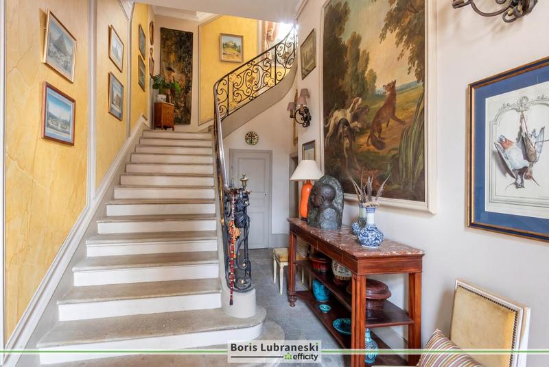 Hôtel particulier - 1 200 m² - 20 pièces