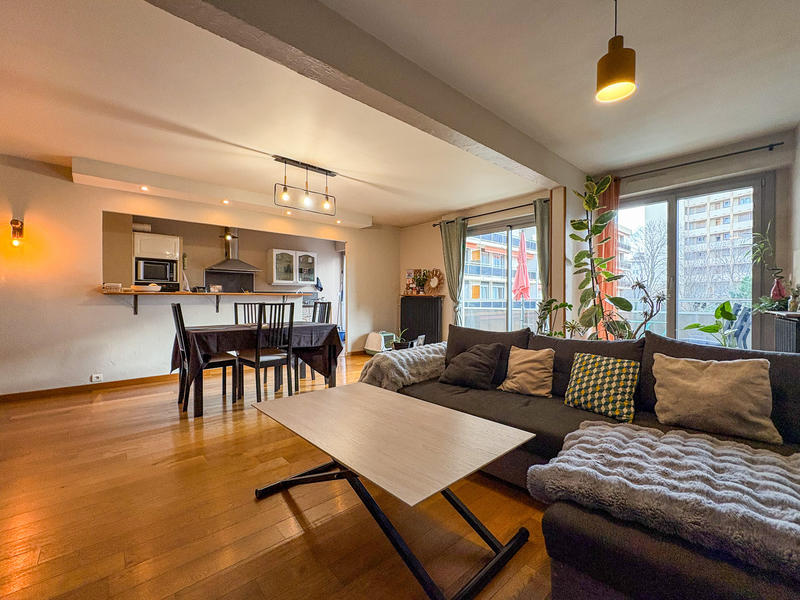 Appartement - 99 m² - 5 pièces