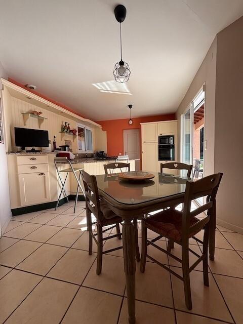 Maison - 269 m² - 11 pièces