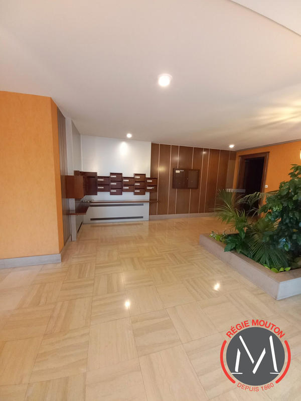 Appartement - 103 m² - 4 pièces