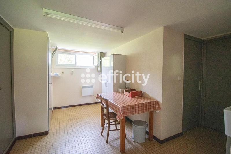 Maison - 171 m² - 8 pièces