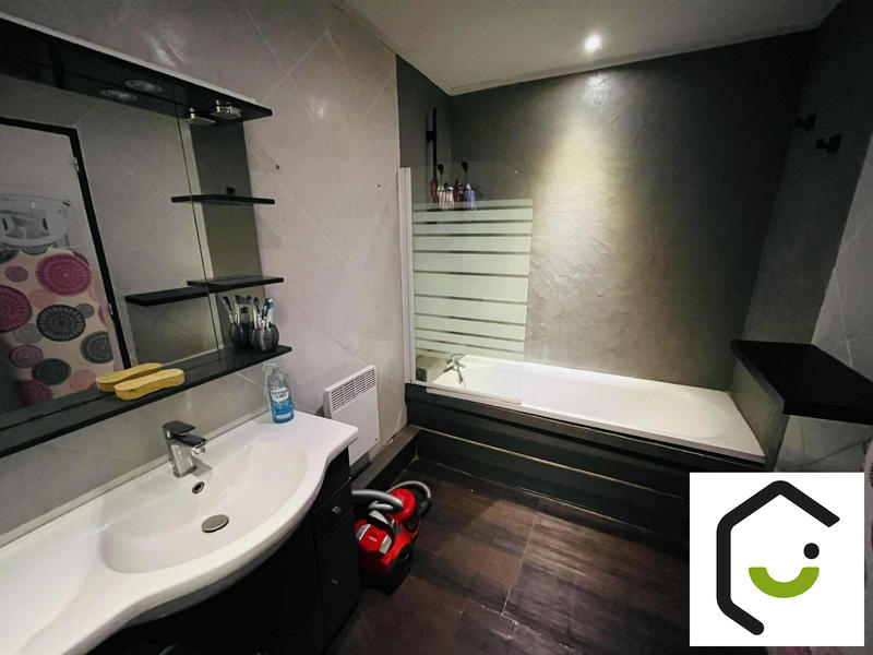 Maison - 74 m² - 4 pièces