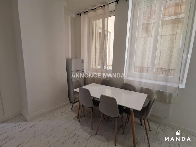 Chambre - 10 m² - 4 pièces