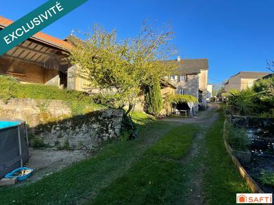 Maison - 235 m² - 8 pièces