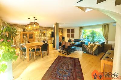 Maison - 188 m² - 5 pièces