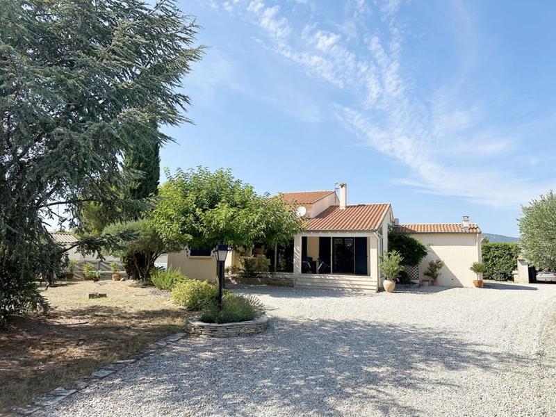 Villa - 212 m² - 9 pièces