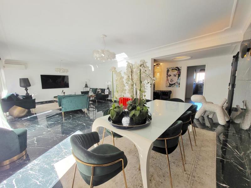 Appartement - 166 m² - 5 pièces