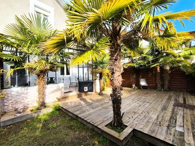 Maison - 137 m² - 5 pièces