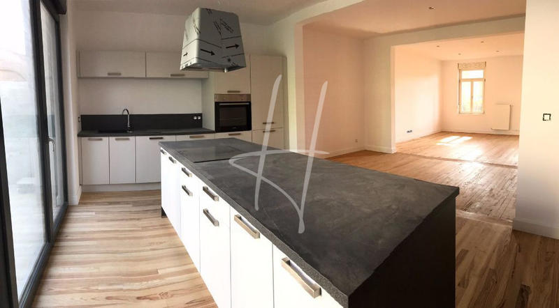 Maison ancienne - 222 m² - 7 pièces