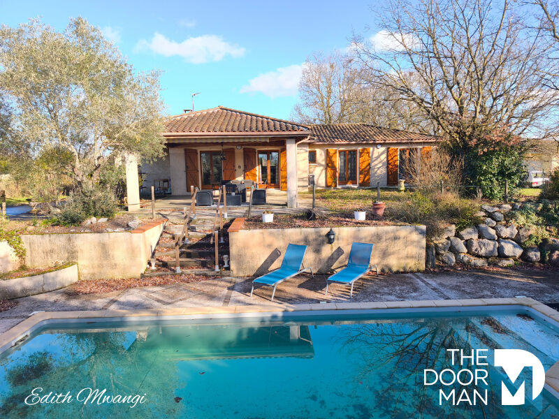 Maison - 102 m² - 5 pièces