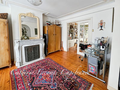 Maison - 180 m² - 8 pièces