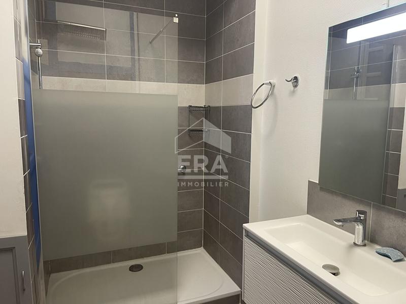 Maison - 261 m² - 7 pièces