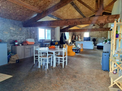 Propriété - 146 m² - 3 pièces