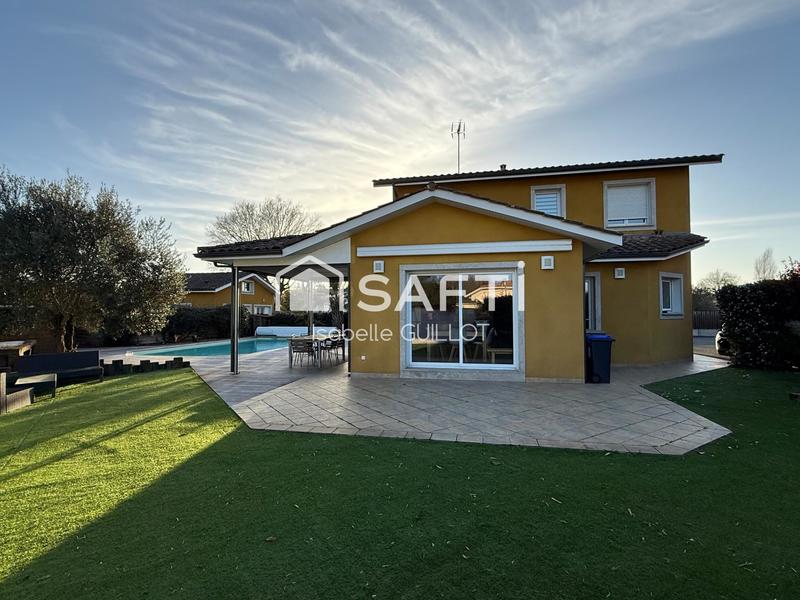 Maison - 180 m² - 6 pièces