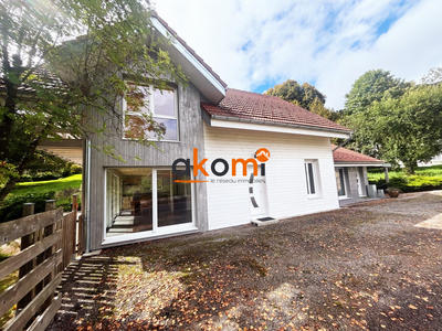 Châlet - 187 m² - 8 pièces