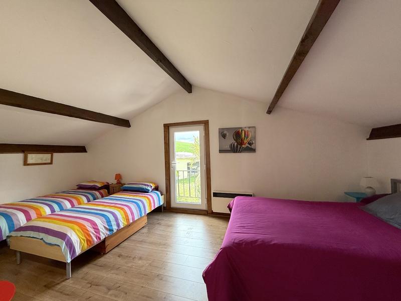 Maison - 180 m² - 9 pièces