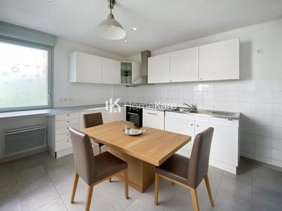 Appartement - 105 m² - 5 pièces