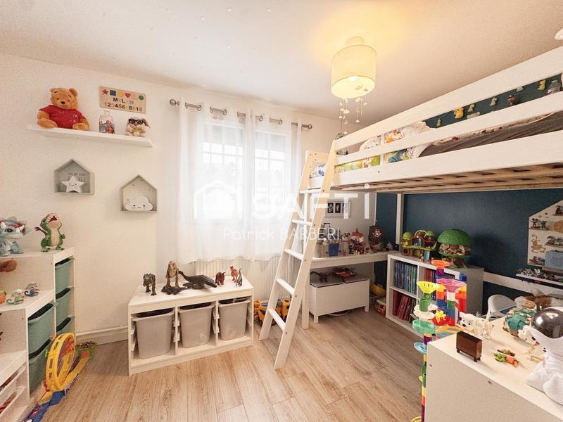 Maison - 94 m² - 5 pièces