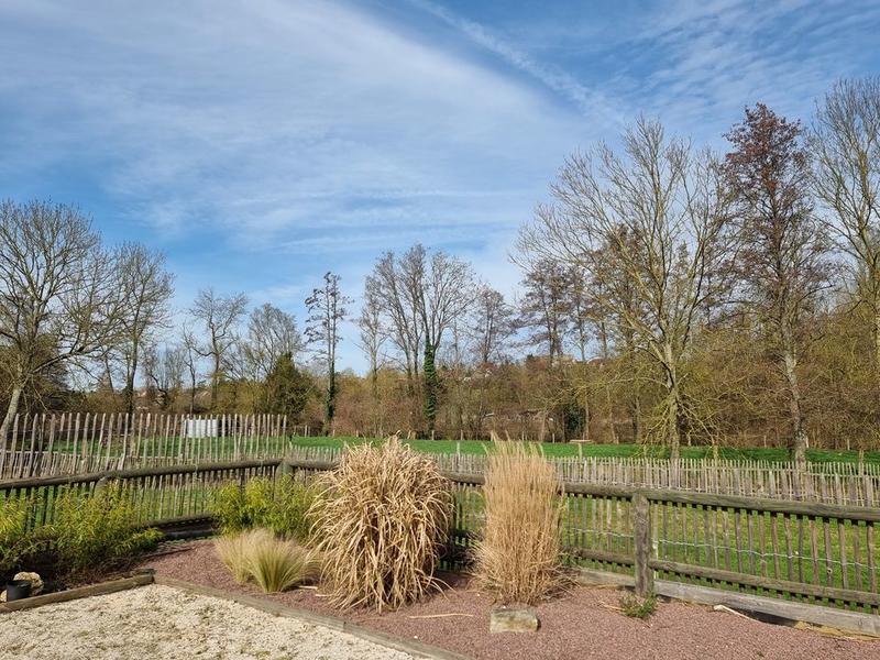 Maison chambre d'hôtes - 354 m² - 11 pièces