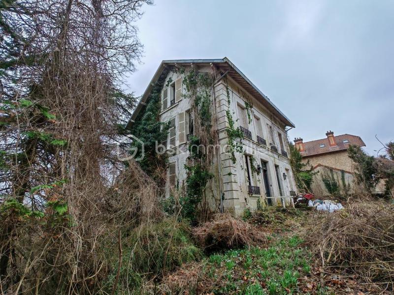 Demeure - 280 m² - 10 pièces