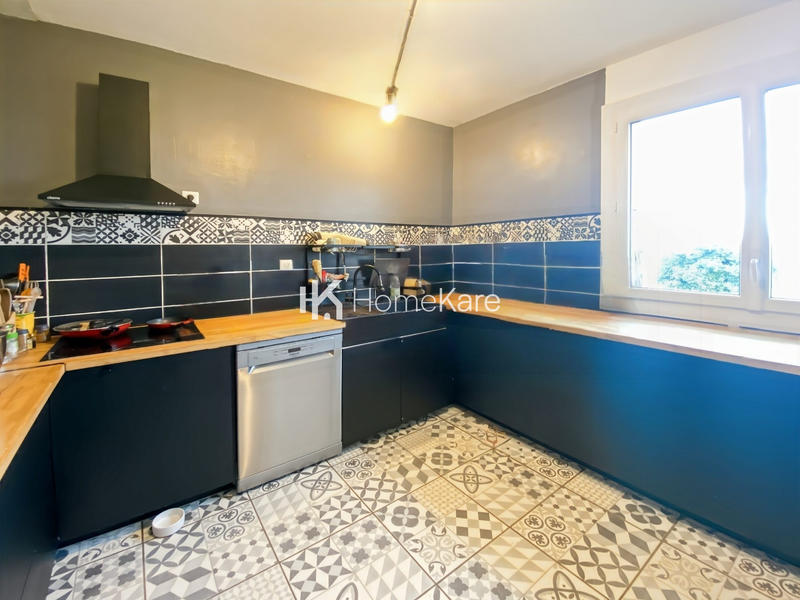 Maison - 145 m² - 7 pièces