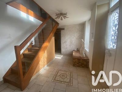 Maison - 225 m² - 6 pièces