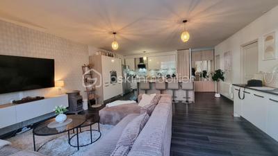 Appartement - 75 m² - 3 pièces