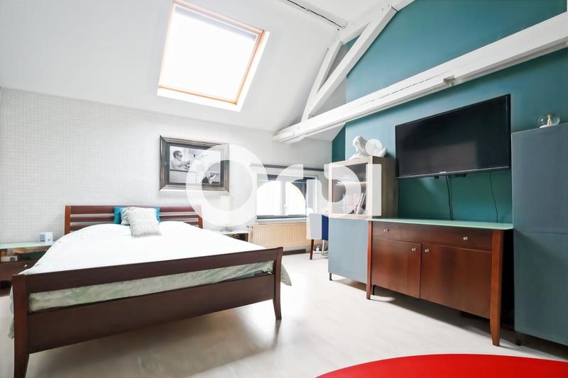 Maison - 243 m² - 5 pièces