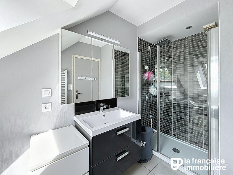 Maison - 135 m² - 6 pièces