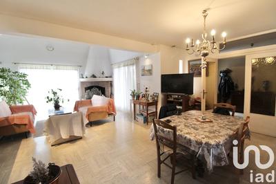 Maison - 210 m² - 8 pièces