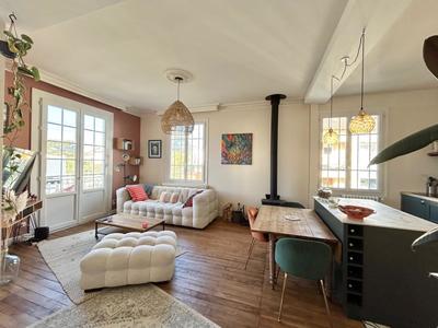 Propriété - 135 m² - 5 pièces