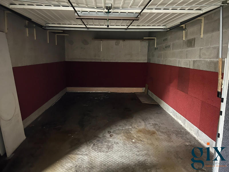 Parking / Garage - 14 m²